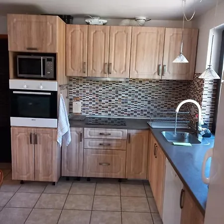 Vila Alexandra بيت ضيافة