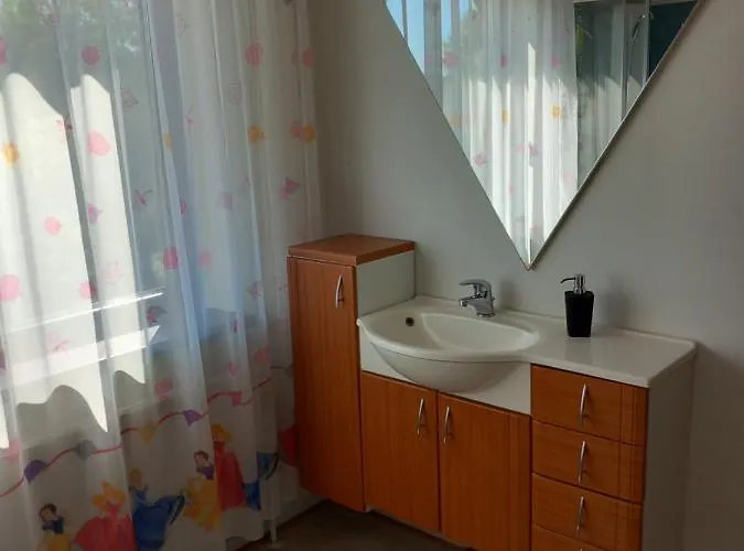 Πανσιόν Vila Alexandra 3*